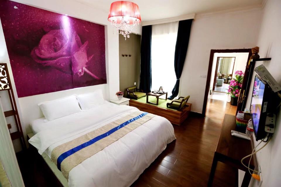 Fenghuang Little Bear Family Guest House Bagian luar foto