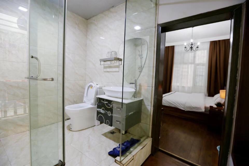 Fenghuang Little Bear Family Guest House Bagian luar foto