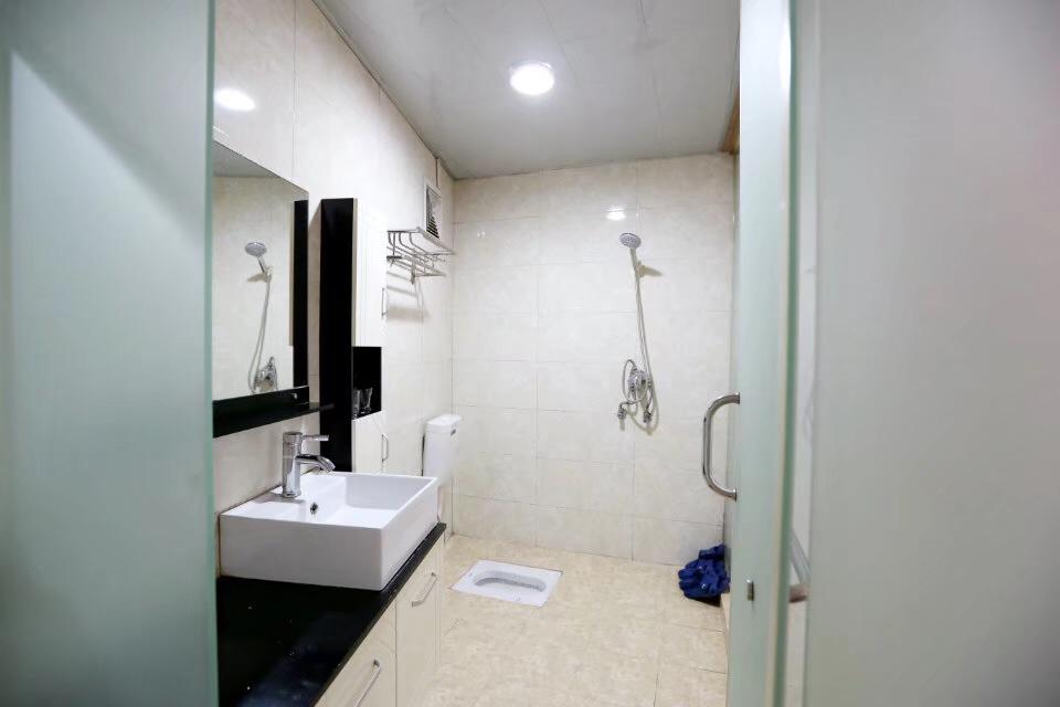 Fenghuang Little Bear Family Guest House Bagian luar foto