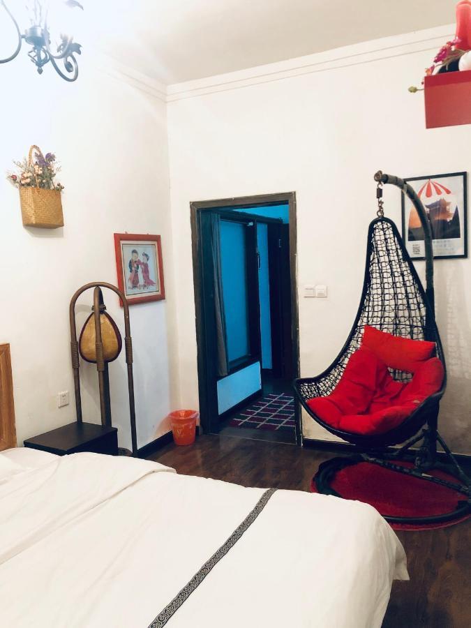 Fenghuang Little Bear Family Guest House Bagian luar foto